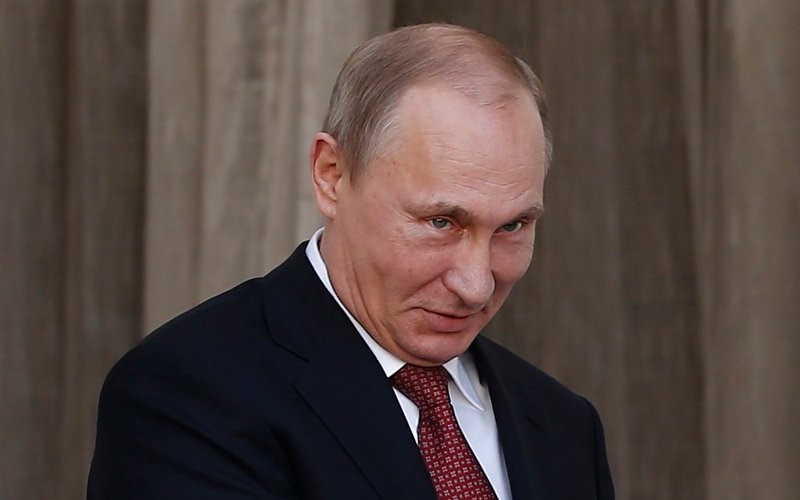 Description: http://cdn.thedailybeast.com/content/dailybeast/articles/2014/12/16/putin-can-t-bully-or-bomb-a-recession/jcr:content/image.crop.800.500.jpg/1418761744798.cached.jpg