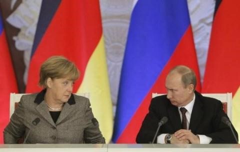 Description: Thủ tướng Đức Angela Merkel và Tổng thống Nga V.Putin